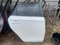 Toyota Auris II 2012- drzwi prawe tył tylne kombi