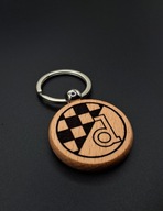 Drewniany brelok Dinamo Zagrzeb – grawer z logo, prezent dla kibica