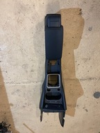 PODŁOKIETNIK TUNEL ŚRODKOWY USB AUDI Q2 81A EUROPA MATERIAŁ