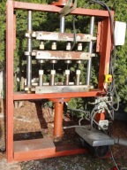 Prasa hydrauliczna produkcja zniczy znicz świeca