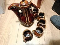 Ceramika PRL dzbanek i 6 filiżanek kieliszków