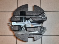 Zestaw narzędzi Nissan Micra 2017 - styropian - podnośnik - hak