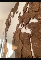 Dekoracja ścienna MAPA ŚWIATA 3D z drewna – 260x160 - kolor palisander