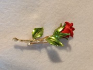 Broszka w kształcie róży