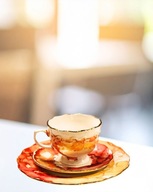 Jagna Hursztyn: Złocony Zmierzch - filiżanka do espresso z talerzykiem