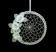 Zawieszka ozdoba na okno szydełkowa 19cm (Z128)