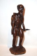 Figurka Afrykańska Kłusownik Z Mahoniu 31cm