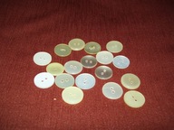 GUZIKI PLASTIKOWE BIAŁE, PERŁOWE VINTAGE - 18 SZT.