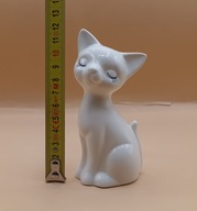 Śliczny kotek mruży oczka - świetna figurka z porcelany - kot kicia - 12cm
