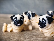 Brelok Zawieszka do kluczy plecak- Pies Mops Flexi pomysł na prezent