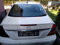 KOMPLETNA KLAPA TYŁ W211 SEDAN