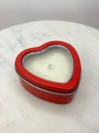 Świeczka sojowa w puszce na Dzień Mamy, serce, zapach Ogród o Świcie