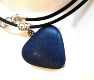 Granatowy matowy Lapis Lazuli, wisiorek z serduszkiem