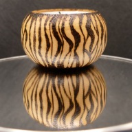 Drewniany świecznik tealight - Pasy inspirowane naturą - pirografia