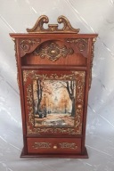 Drewniana szafka na klucze