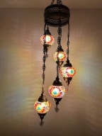 5 żyrandoli z mozaiki szklanej wykonanych z tureckich mozaik.