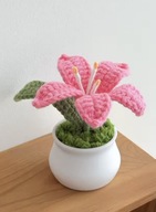 Kwiatek w doniczce – Lilia na szydełku – Walentynki Różowy