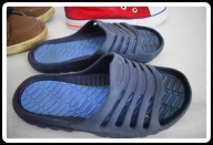 Granatowe klapki na basen itp r. 32 wkładka 19,5cm