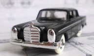 ~*~ ORYGINALNY PRALINE..MERCEDES-BENZ 220 (W111) SKRZYDLAK ~*~