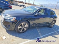 Audi Q8 e-tron 2024 AUDI Q8 E-TRON PREMIUM PLUS Elektryczny 355KM