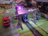 Dźwig Suwnicowy Bramowy z Oświetleniem w H0