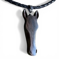 Naszyjnik koń heban Makassar ręcznie rzeźbiony drewniany skóra naturalna