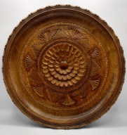 ciekawy RZEŹBIONY drewniany talerzyk, BARDZO ŁADNY
