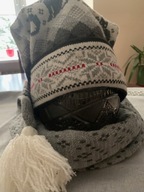 Dzianinowa czapka z długim szalikiem z kotem oraz gwiazdą poranną