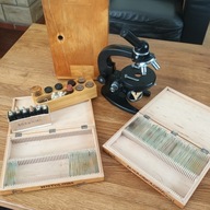 Mikroskop naukowy z akcesoriami