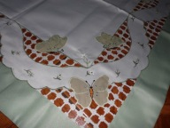 Obrus w motylki + wycięcia - 85 cm x 86 cm