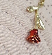 NASZYJNIK KOLIA KORALE KORALIKI RÓŻA ROSE VINTAGE OPADAJĄCA LIŚCIE ZŁOTO