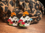 Fajne lekkie kolczyki czaszki Czachy z grzybkami