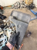 Chlapacz prawy tylny TOYOTA PK38942K00 2.5L 2020 OE