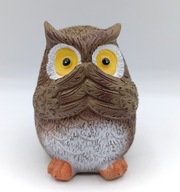 Sowa sówka - figurka kolekcjonerska - skrzydłami zakryta dzióbek