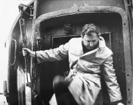 GUSTAW HOLOUBEK kolej pociąg fotografia fotos film PEJZAŻ Z BOHATEREM 24x30