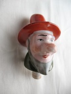 BRODATY TROLL W KAPELUSZU przedwojenny PORCELANOWY KOREK DO BUTELKI-KARAFKI