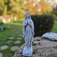 Figura Matki Boskiej z betonu 38 cm, do domu, ogrodu lub na grób – 2 kg
