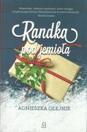 " RANDKA POD JEMIOŁĄ" Agnieszka Olejnik. Świąteczne książki.
