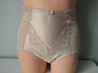 Śliczne majtki modelująco wyszczuplające 8002 EUR 90