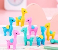 PREZENT UPOMINKI Dzieci Urodziny GUMKI LAMY ALPAKI Puzzle 3D x8