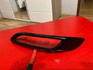 TOYOTA AURIS II LIFT KOMBI 15-18r RAMKA lampki ZDERZAKA TYŁ LEWY #1190