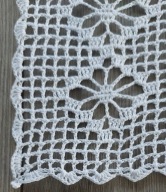 bieżnik o szerokości 30,5 cm i długości 84 cm kol. biały