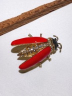 Piękna emaliowana broszka z kryształkami Owad żuk