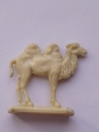 Stara unikalna ozdoba z celuloidu - WIELBŁĄD - Unikat