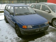 Opel astra F1 maska kompletna zdrowa bez rdzy kolor niebieski,zielonyStanDb