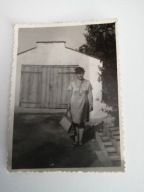 LIDZBARK WARMIŃSKI 1950- KOBIETA Z TOREBKĄ