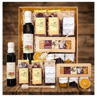 KOSZ PREZENTOWY PREZENT UPOMINEK MIÓD PIERNIKI HERBATA KAWA SYROP MALINOWY