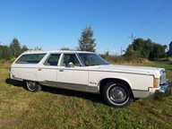 Chrysler Town & Country Station Wagon 1977 v8
