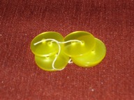 GUZIKI ŻÓŁTE PERŁOWE - VINTAGE - 5 SZT.