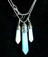 Biały opal, wisior i kolczyki, zestaw klasycznej biżuterii